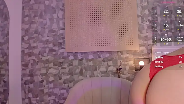 Snapshot of violeta_hills_ chatting on May 11, 2026, 4:04 pm violeta hills online show from May 11, 2026, 4:04 pm