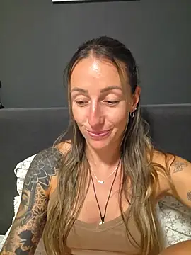 NicoleKaiser online show from May 28, 2026, 7:22 pm