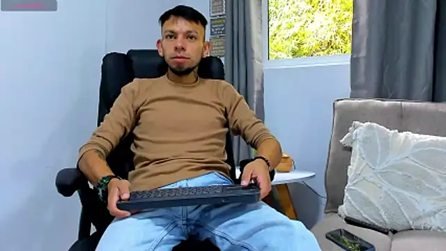 Steban silv online show from May 16, 2026, 12:59 pm