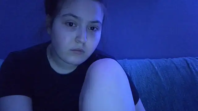 charmingggirl online show from May 28, 2026, 7:33 pm