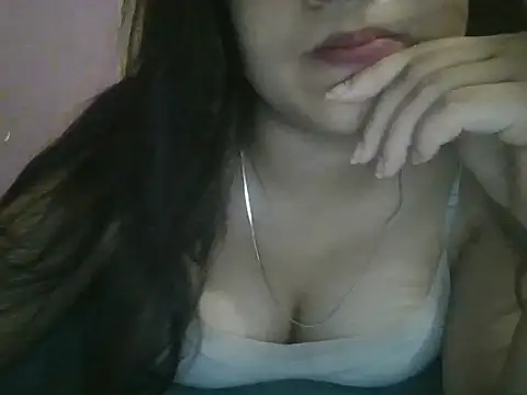 Snapshot of Qween_Seelu chatting on June 8, 2026, 11:49 pm Qween Seelu online show from June 8, 2026, 11:49 pm