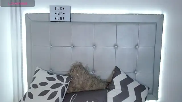 Snapshot of Kloe__watson chatting on May 4, 2026, 6:59 pm Kloe watson online show from May 4, 2026, 6:59 pm
