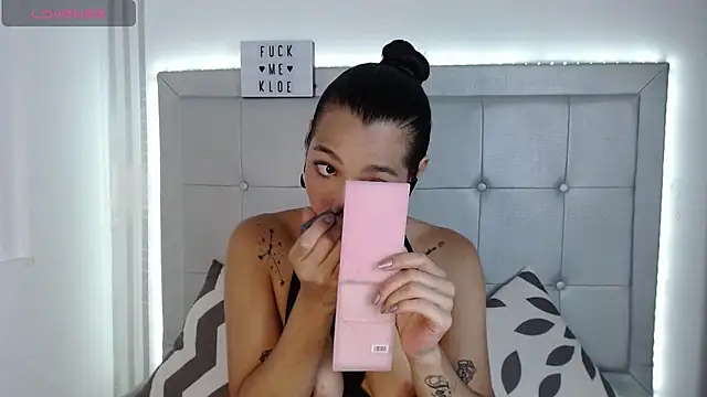 Snapshot of Kloe__watson chatting on May 6, 2026, 7:52 pm Kloe watson online show from May 6, 2026, 7:52 pm