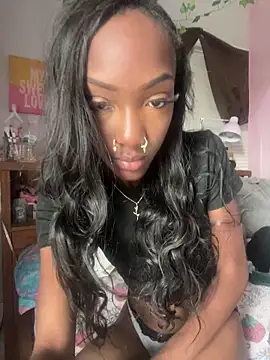 rosesgard3n online show from April 3, 2026, 8:29 pm