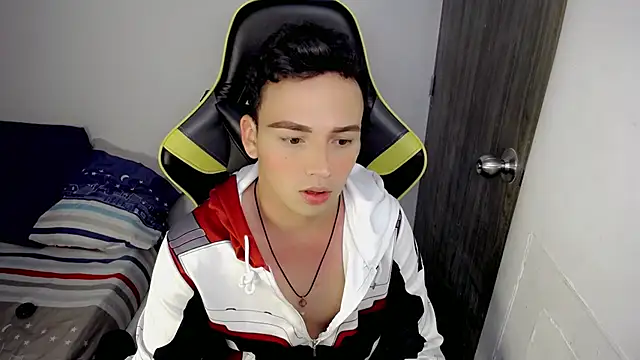 Mathias twinkk online show from March 17, 2026, 8:56 pm