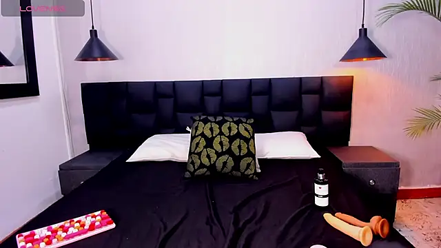 Snapshot of Zoee_Miller_ chatting on March 25, 2026, 1:50 pm Zoee Miller online show from March 25, 2026, 1:50 pm