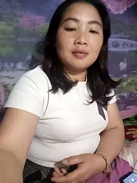 Huemy098 online show from May 11, 2026, 4:04 pm