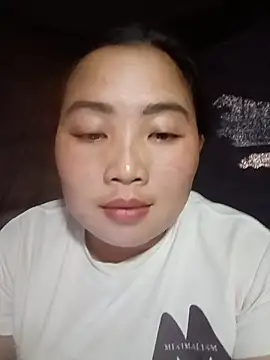 Huemy098 online show from May 12, 2026, 11:51 am