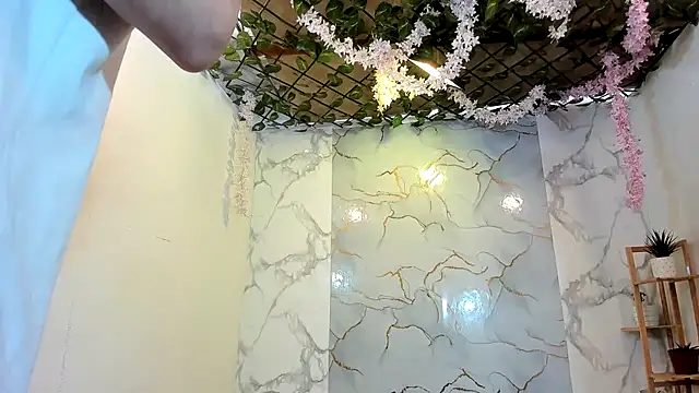 Nahomi hot 77 online show from June 21, 2026, 1:03 pm