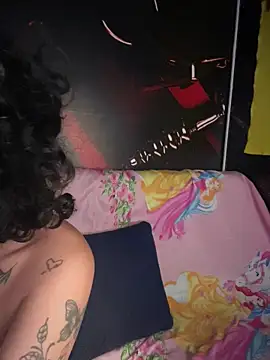 Laila LS online show from June 21, 2026, 1:13 pm
