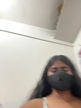 sexy-riyaa43 online show from March 27, 2026, 5:23 pm
