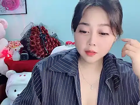 Nhanlu009 online show from April 12, 2026, 3:28 pm