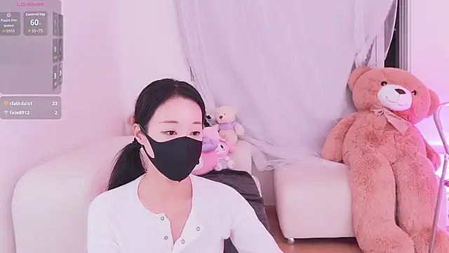 Snapshot of sexyjoy95 chatting on May 6, 2026, 11:04 am sexyjoy95 online show from May 6, 2026, 11:04 am