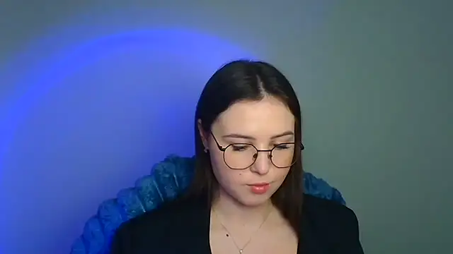 Nika nik a online show from March 27, 2026, 12:16 pm