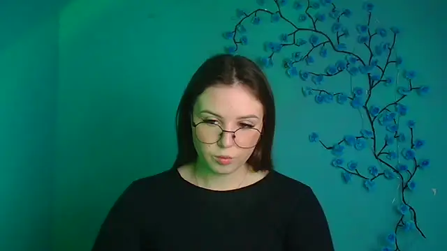 Nika nik a online show from April 3, 2026, 11:08 am