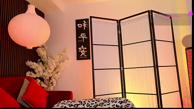 Snapshot of Elysia_carter chatting on June 10, 2026, 9:35 pm Elysia carter online show from June 10, 2026, 9:35 pm