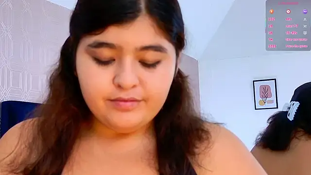 Dahlia Lee online show from April 6, 2026, 3:04 am