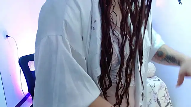 Luna cur online show from March 25, 2026, 12:44 pm