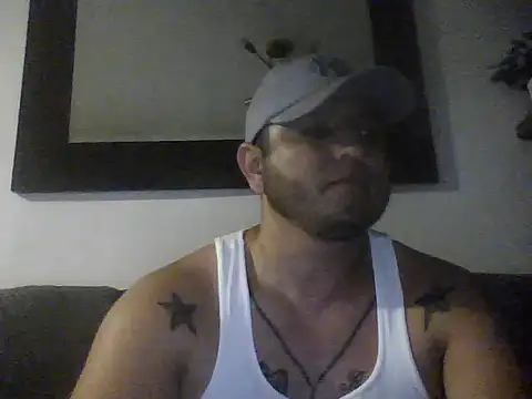 HOTB0Y18 online show from April 22, 2026, 7:11 am