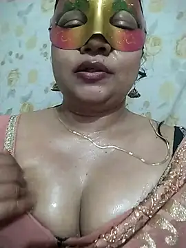 PriyankaSuthhar online show from May 14, 2026, 9:32 pm