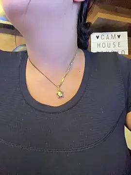 emiiross online show from May 20, 2026, 2:18 am