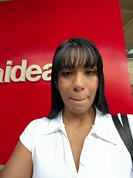 MonserratJons01 online show from May 23, 2026, 2:32 pm