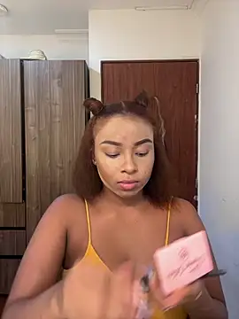 Kloe rousse01 online show from May 21, 2026, 7:54 pm