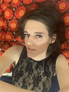 Snapshot of Cutealisandra chatting on April 7, 2026, 10:31 pm Cutealisandra online show from April 7, 2026, 10:31 pm