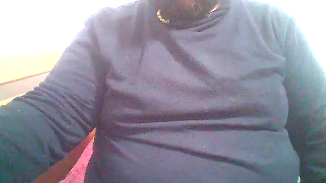 Snapshot of BeardedChubb chatting on April 8, 2026, 7:08 am BeardedChubb online show from April 8, 2026, 7:08 am