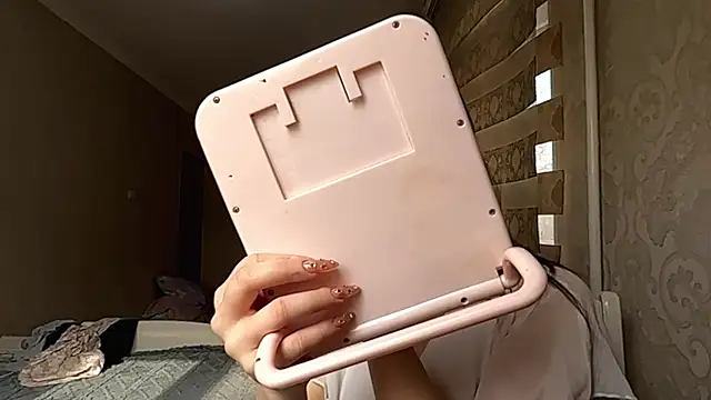 Snapshot of EffieCappaert chatting on March 20, 2026, 10:09 am EffieCappaert online show from March 20, 2026, 10:09 am