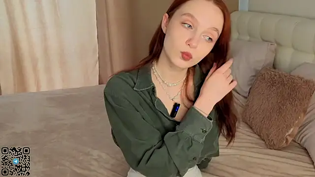 JoselynNeave online show from May 11, 2026, 8:09 am