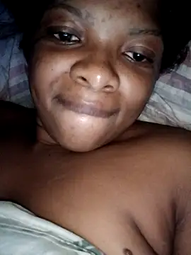 Snapshot of Smalltitiesxxx chatting on April 12, 2026, 2:49 am Smalltitiesxxx online show from April 12, 2026, 2:49 am