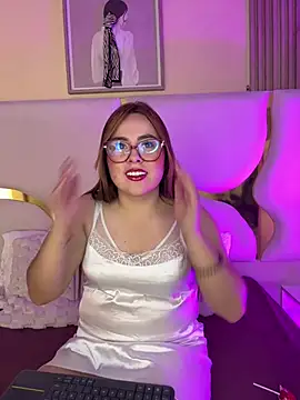 Snapshot of Renata_Jones1 chatting on March 28, 2026, 1:54 pm Renata Jones1 online show from March 28, 2026, 1:54 pm
