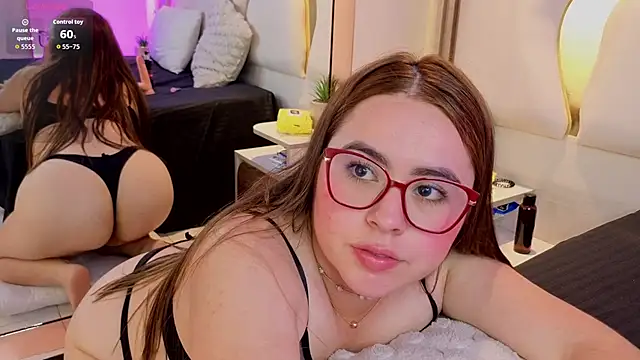 Snapshot of Renata_Jones1 chatting on May 11, 2026, 4:04 pm Renata Jones1 online show from May 11, 2026, 4:04 pm