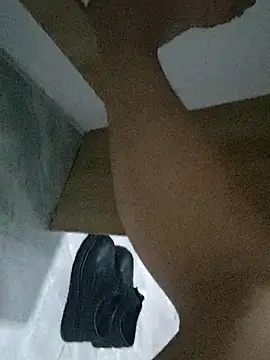 ninicawax online show from April 13, 2026, 3:39 pm