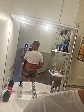 Justfunfree online show from April 20, 2026, 2:20 pm