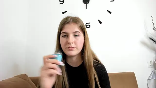 OhMyAlice online show from March 28, 2026, 9:14 pm