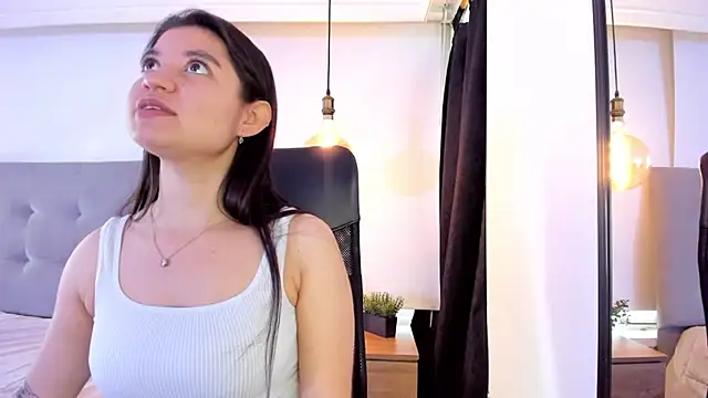 Snapshot of LindaCatalina_ chatting on March 25, 2026, 12:44 pm LindaCatalina online show from March 25, 2026, 12:44 pm