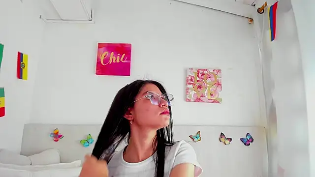 LindaCatalina  online show from July 11, 2026, 1:03 pm