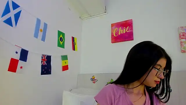 LindaCatalina  online show from July 13, 2026, 1:36 pm
