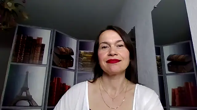 Selena Moo online show from April 7, 2026, 8:48 am