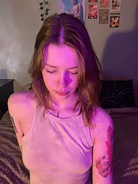 VelvetBlossom online show from April 3, 2026, 12:03 pm