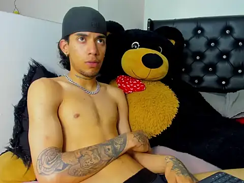 Snapshot of Ryder-Stone chatting on May 26, 2026, 8:38 pm Ryder-Stone online show from May 26, 2026, 8:38 pm