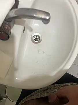 Snapshot of yassineamri chatting on March 25, 2026, 8:48 pm yassineamri online show from March 25, 2026, 8:48 pm