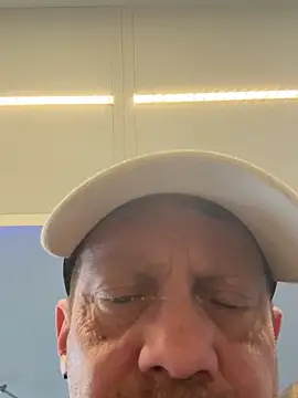 Snapshot of stefhart chatting on March 29, 2026, 2:17 pm stefhart online show from March 29, 2026, 2:17 pm