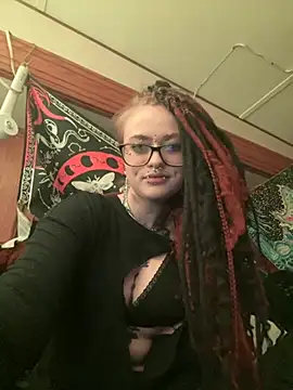 Snapshot of darlingvicuous chatting on March 22, 2026, 6:28 am darlingvicuous online show from March 22, 2026, 6:28 am