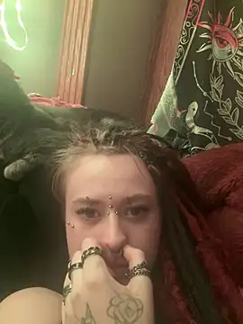 Snapshot of darlingvicuous chatting on March 24, 2026, 2:49 am darlingvicuous online show from March 24, 2026, 2:49 am