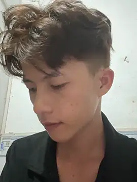 Snapshot of Nguyencuong1999 chatting on April 23, 2026, 4:42 pm Nguyencuong1999 online show from April 23, 2026, 4:42 pm