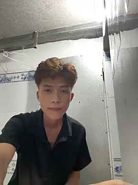 Snapshot of Nguyencuong1999 chatting on April 27, 2026, 8:45 am Nguyencuong1999 online show from April 27, 2026, 8:45 am