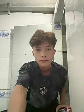 Snapshot of Nguyencuong1999 chatting on May 3, 2026, 6:30 am Nguyencuong1999 online show from May 3, 2026, 6:30 am